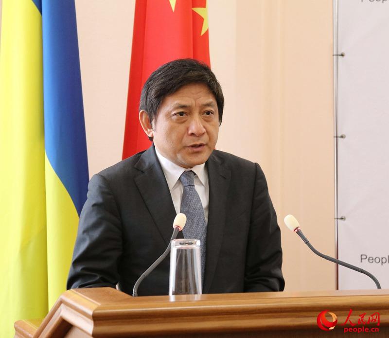 北京外国语大学校长彭龙发言。北京外国语大学校长彭龙发言.JPG